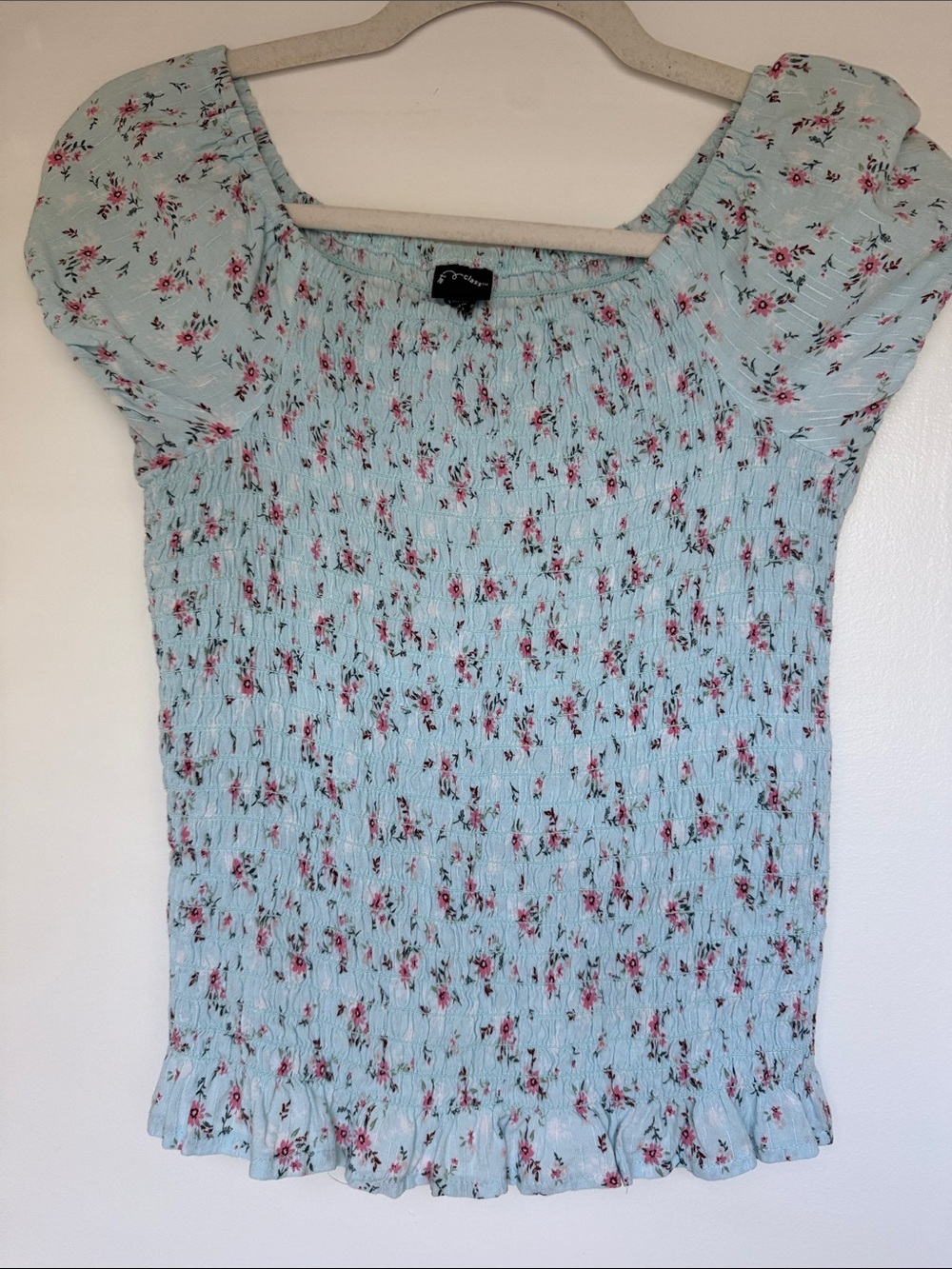 art class Light Blue Floral Smocked Puff Sleeve Top